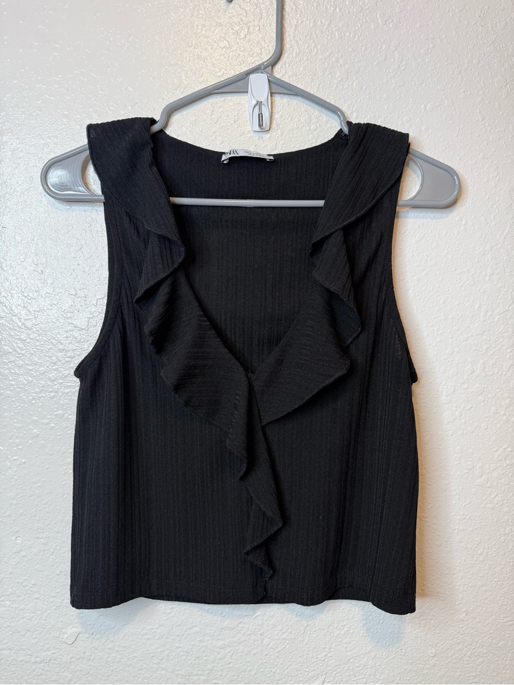 Zara Black Deep V Ruffle Neck Textured Cropped Tank Top Size Small Capsule